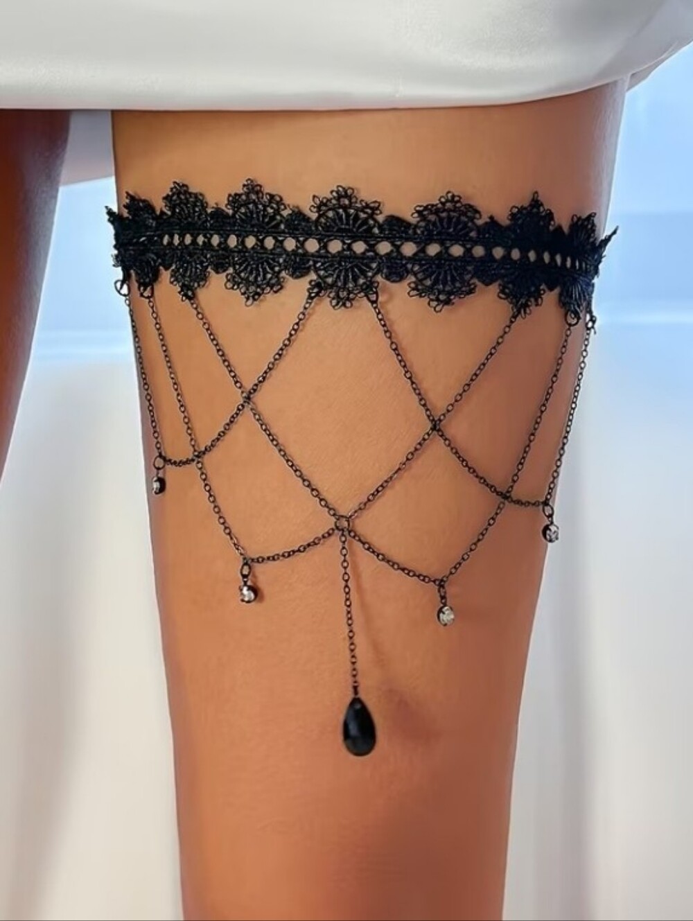 B2G1F Elastic Thigh Chain, Black
